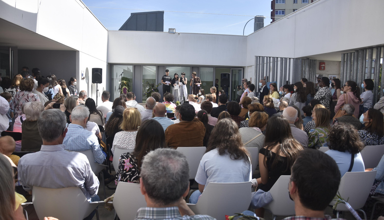 Entrega de premios de una edición anterior del Certame Literario 'Inventa unha flor', en este caso en el centro cívico de Canido