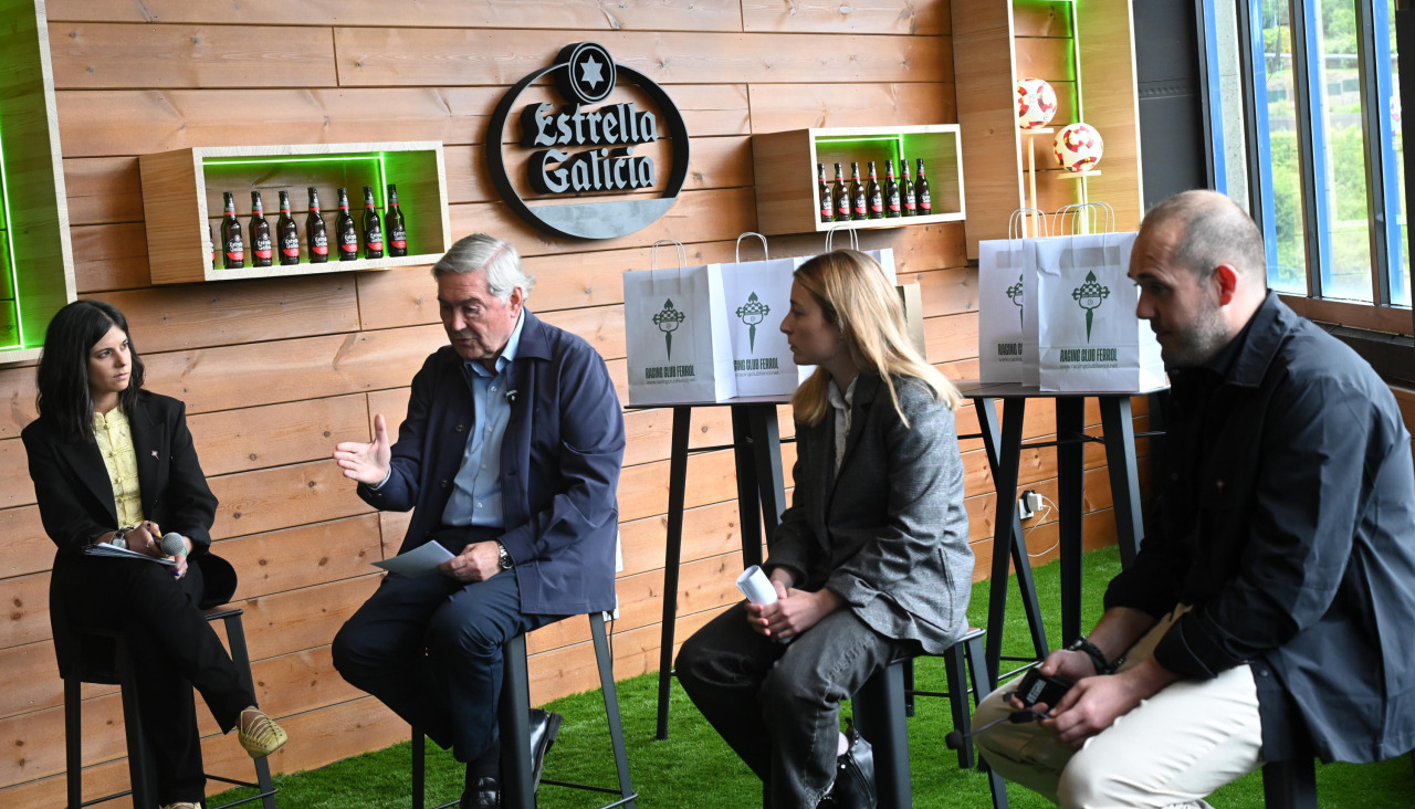 Ansede, García y Agra, en la charla moderada por Elba de la Barrera