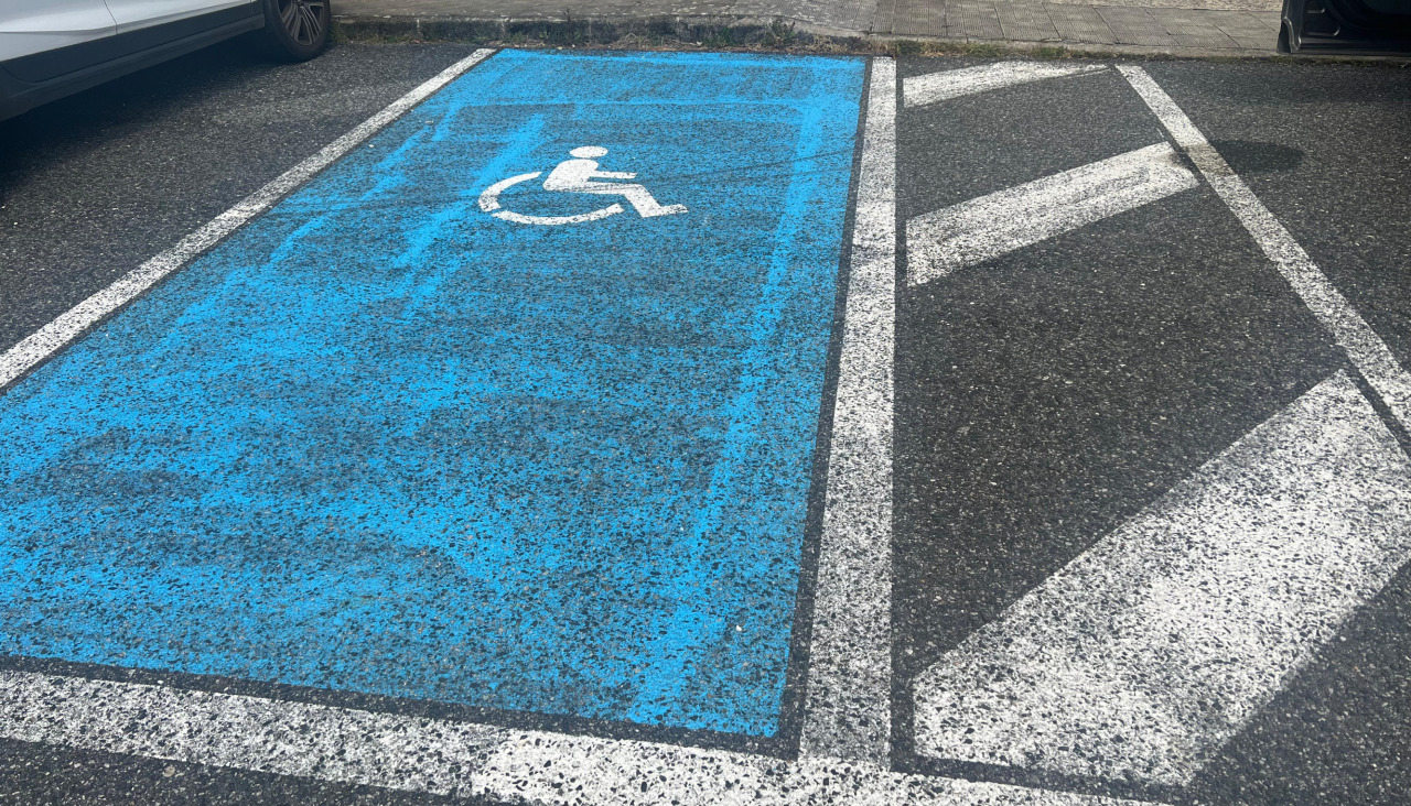 Estado de la plaza para personas con movilidad reducida