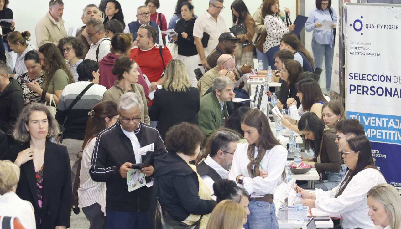 Feira de emprego senior sénior da Cámara de ComercioAuditorio Ferrol