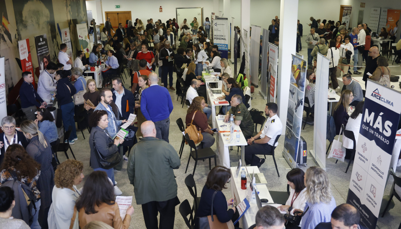 Feira de emprego senior sénior da Cámara de ComercioAuditorio Ferrol