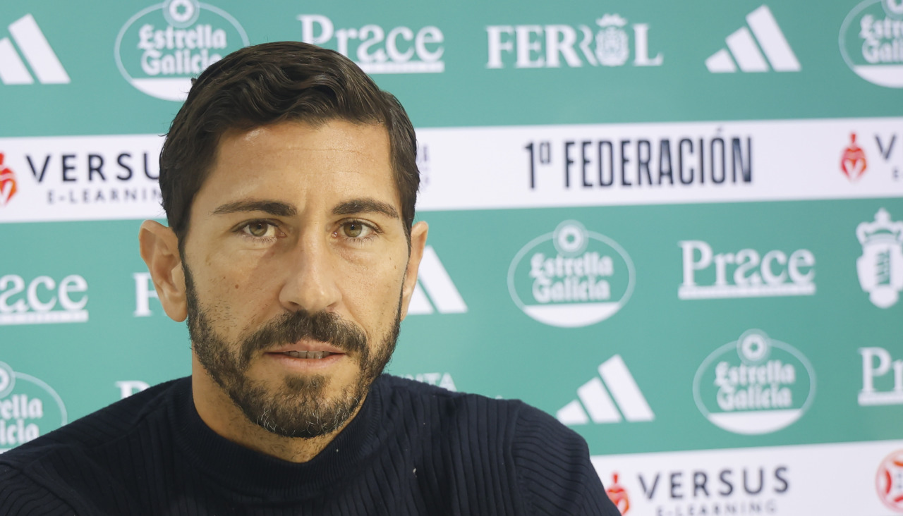 Presentación Javi Vázquez entrenador Racing Ferrol