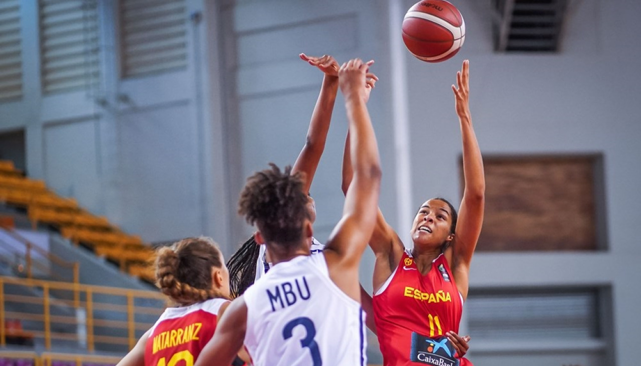 Tayra Eke, nueva jugadora del Baxi Ferrol