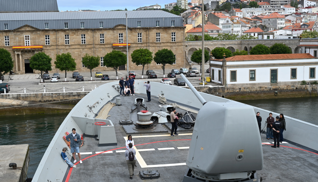 Arsenal de Ferrol Día de puertas abiertas visita a la fragata Méndez Núñez