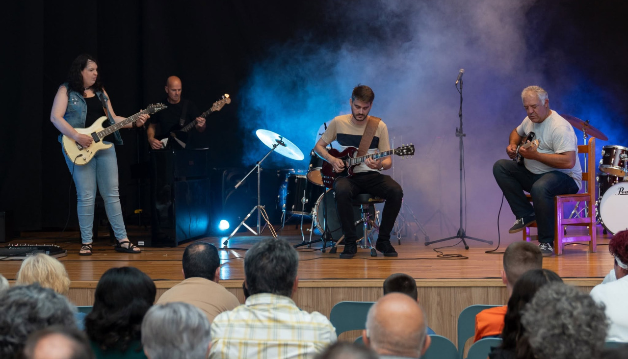 Actuación do ano pasado da escola municipal de música moderna