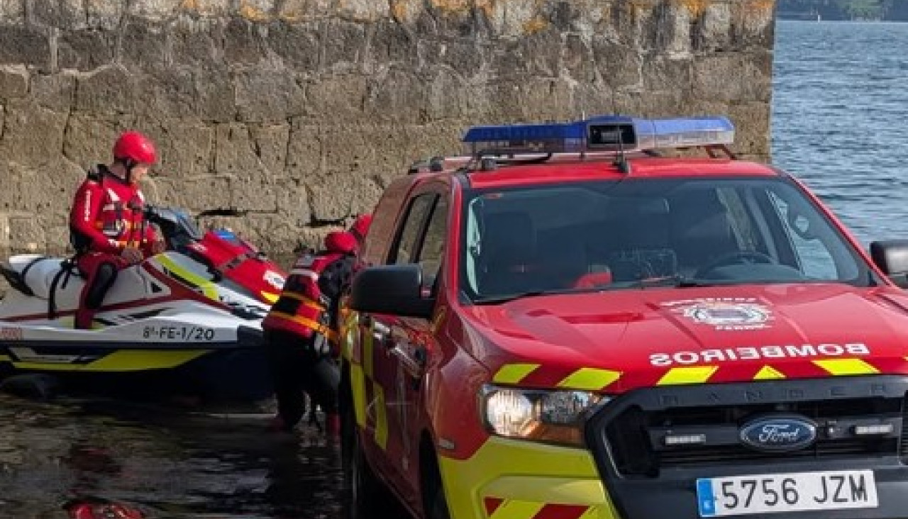 Despliegue de los Bombeiros de Ferrol en Curuxeiras