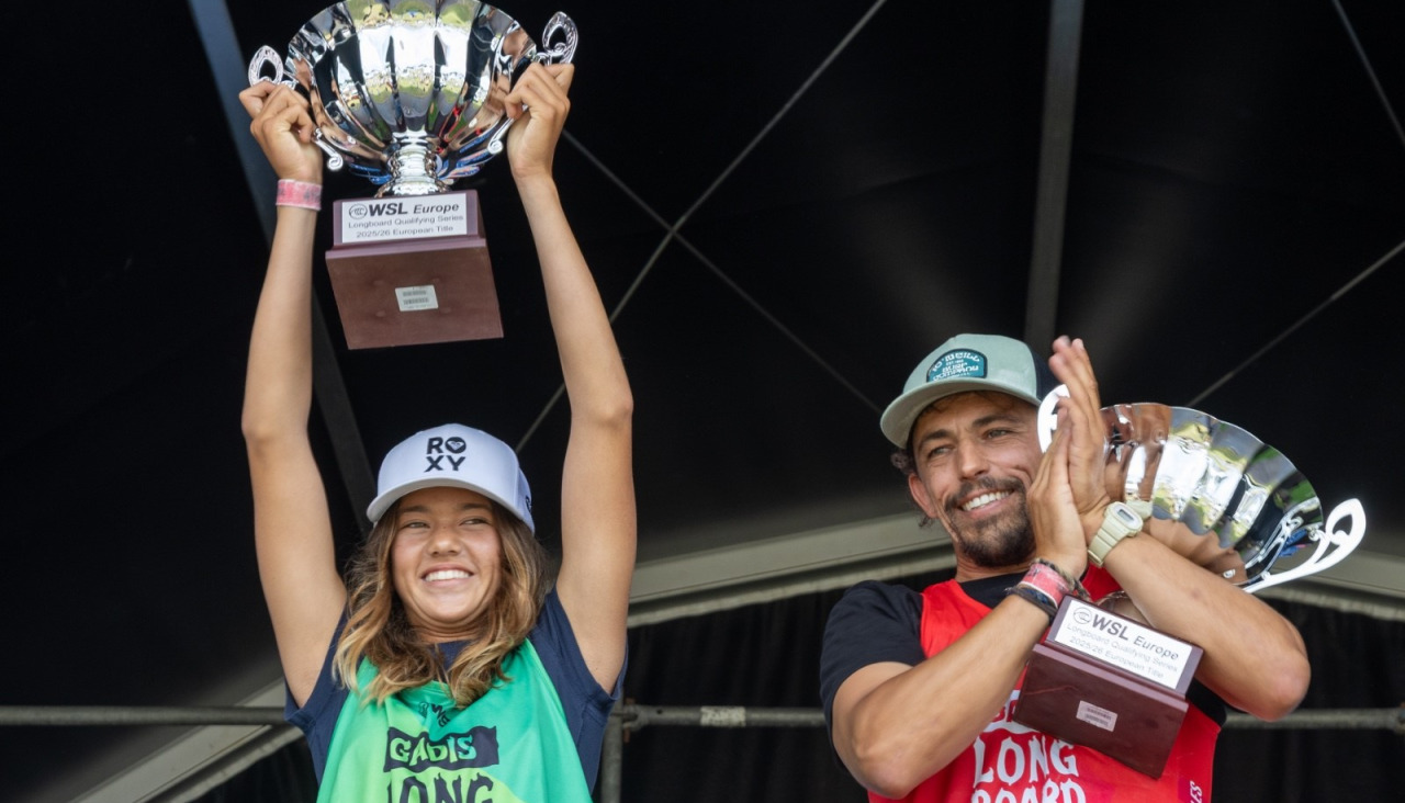 La italiana y el francés, con sus trofeos