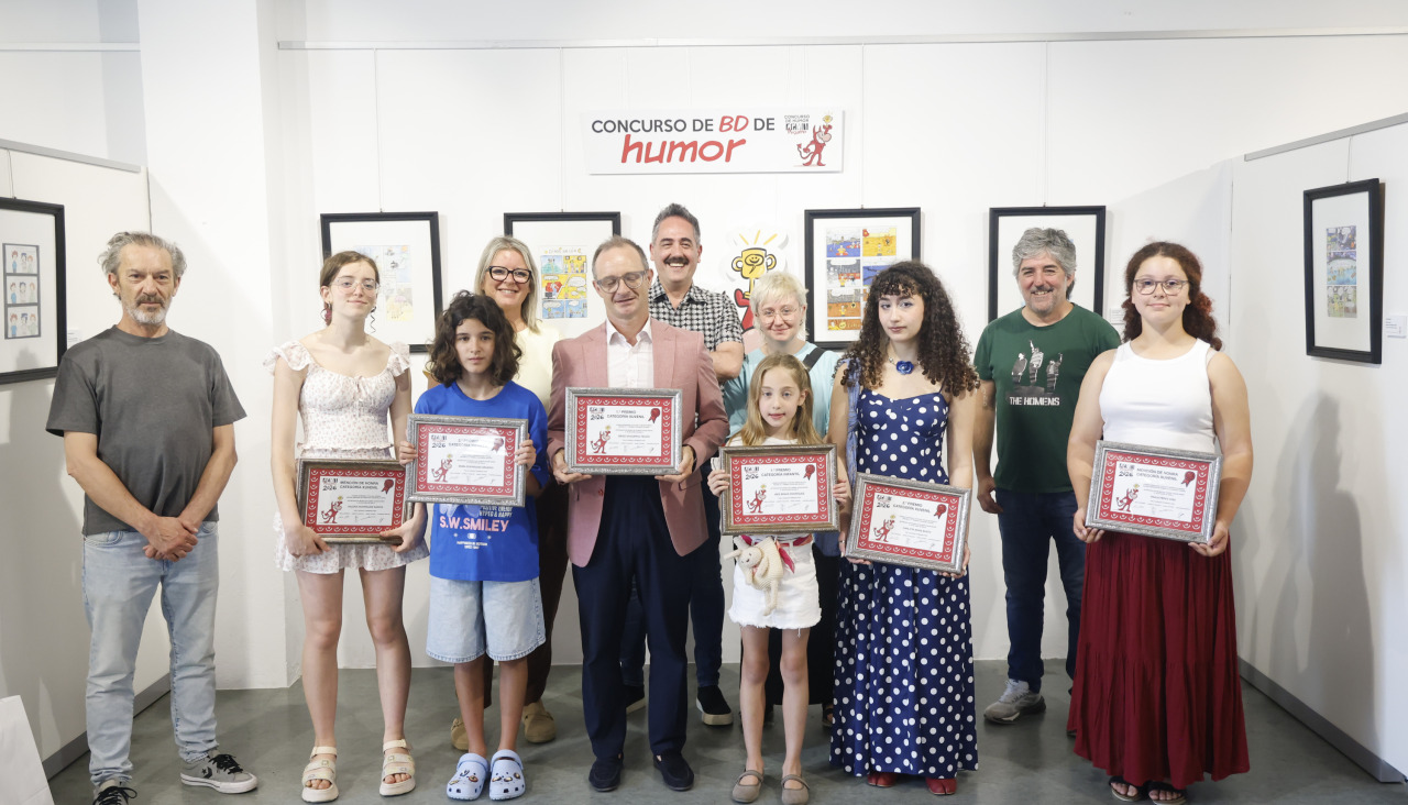 exposición y entrega de premios de Demo Pequeno no Museo do Humor de Fene