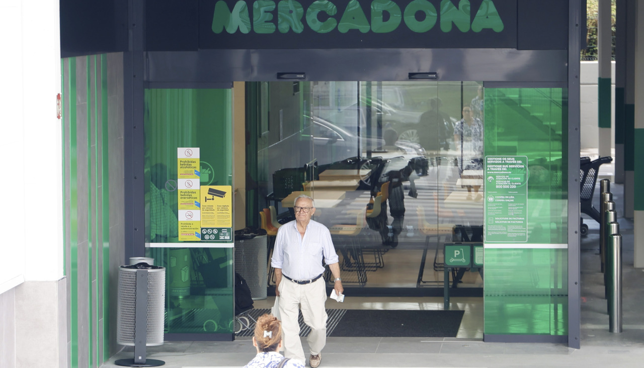 Mercadona da Gándara abre o supermercado despois da reforma
