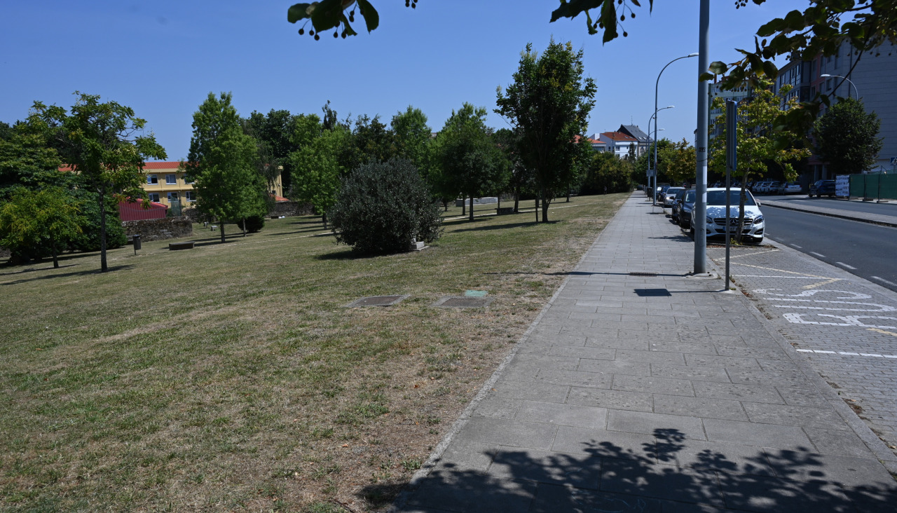Parque Antón Varela zona pista skate