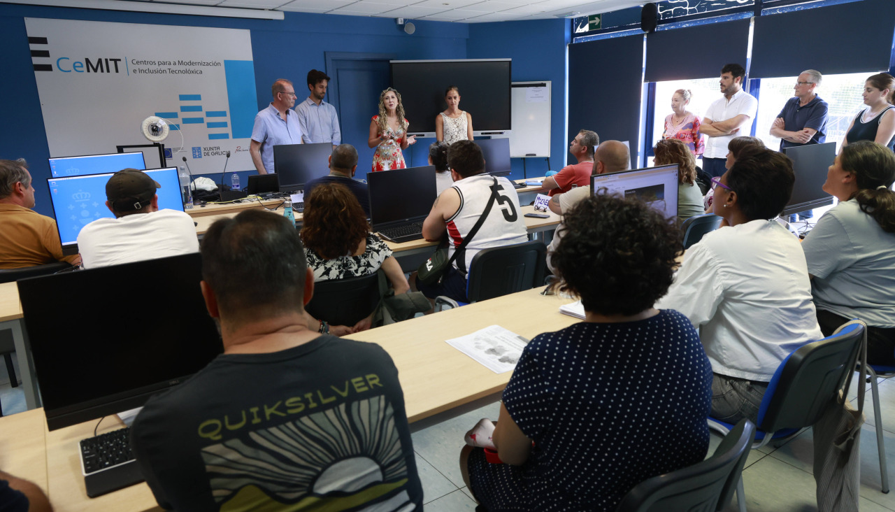 Un momento de la inauguración del taller