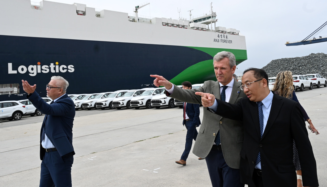 Alfonso Rueda recibe a los reponsables SAIC en el Puerto Exterior de Ferrol