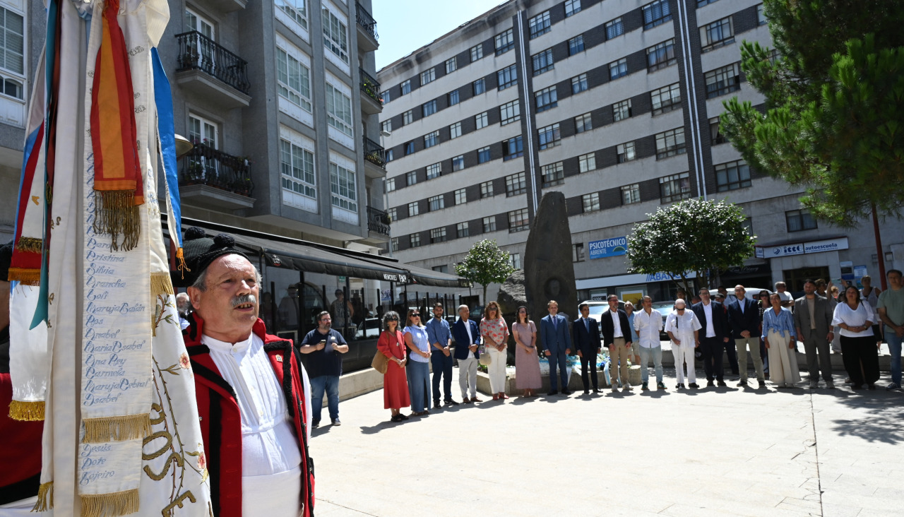Praza do Himno celebración do Día da Patria Ferrol