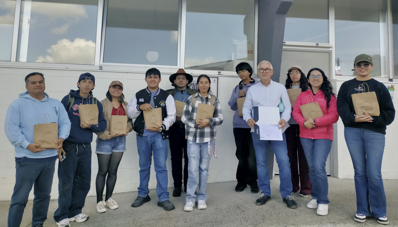 Visita alumnado mexico A Fusquenlla (1)
