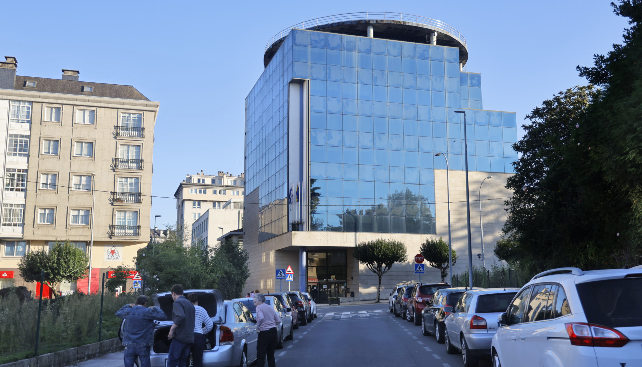 Alertan de una estafa a los comercios de Narón, haciéndose pasar por ...