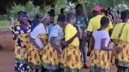 Danza de una de las tribus locales