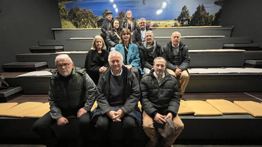 Alfonso Muñoz Cosme (en el centro) en su visita al municipio pontés