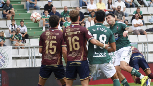 Partido entre el Racing Club Ferrol y el Pontevedra CF