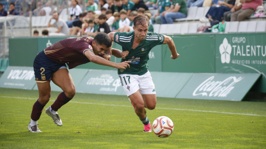 Partido entre el Racing Club Ferrol y el Pontevedra CF