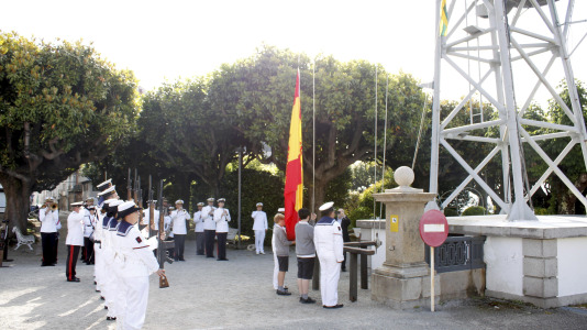 Izado de bandera en Capitania (Gala Polo) (1)