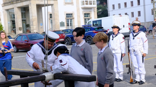 Izado de bandera en Capitania (Daniel Alexandre) (3)