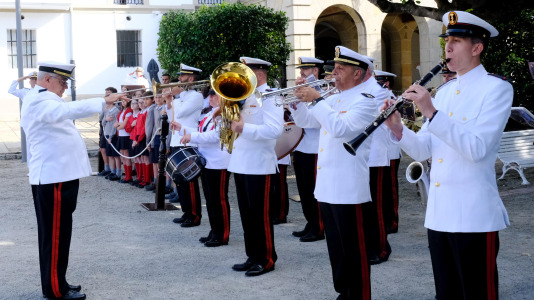 Izado de bandera en Capitania (Daniel Alexandre) (4)