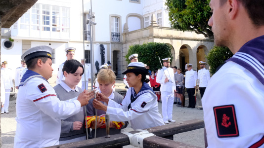 Izado de bandera en Capitania (Daniel Alexandre) (9)