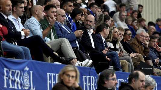 Fútbol sala. O Parrulo contra El Pozo