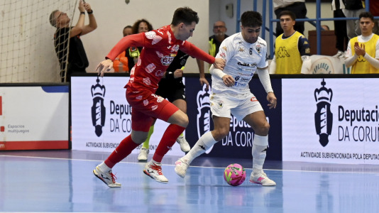 Fútbol sala. O Parrulo contra El Pozo