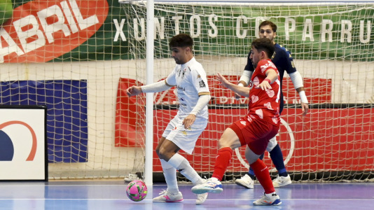 Fútbol sala. O Parrulo contra El Pozo