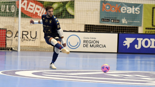 Fútbol sala. O Parrulo contra El Pozo