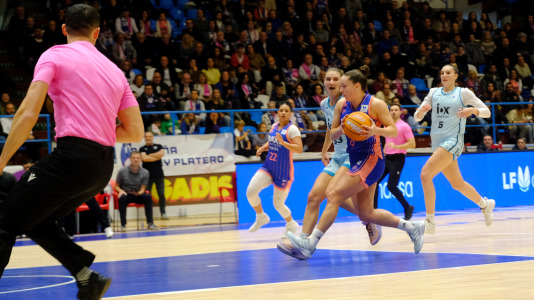 Pabellón A Malata baloncesto Baxi contra IDK Euskotren