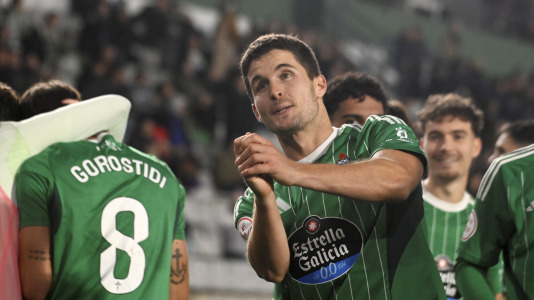 Fútbol. Racing contra Mérida