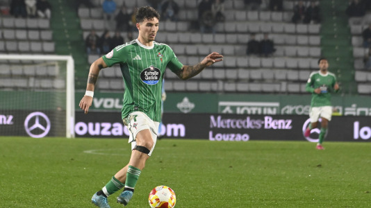 Fútbol. Racing contra Mérida