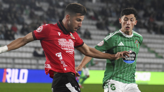 Fútbol. Racing contra Mérida