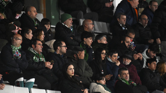 Fútbol. Racing contra Mérida