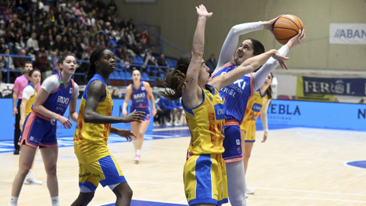 Baloncesto. Baxi Ferrol contra Cadí La Seu