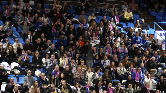 Baloncesto. Baxi Ferrol contra Cadí La Seu