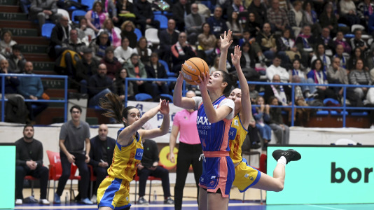 Baloncesto. Baxi Ferrol contra Cadí La Seu