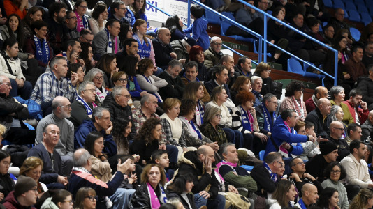 Baloncesto. Baxi Ferrol contra Cadí La Seu
