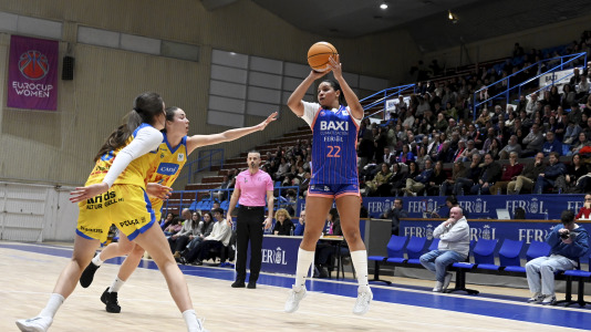Baloncesto. Baxi Ferrol contra Cadí La Seu