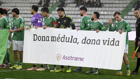 Fútbol. Racing contra Lugo