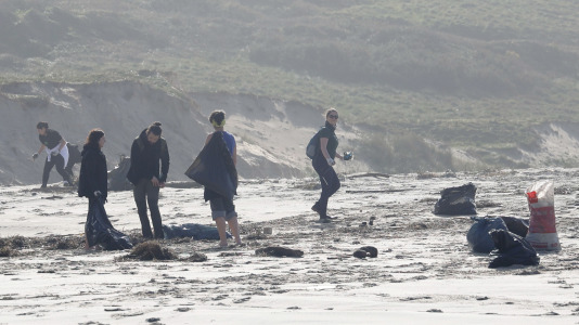 Limpieza playa de Doniños