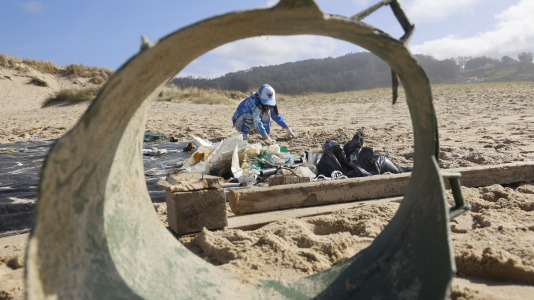 Limpieza playa de Doniños