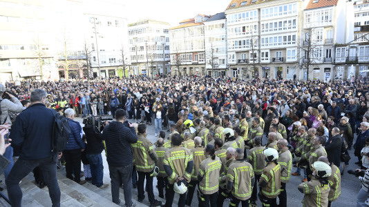 Concentración bomberos en Armas