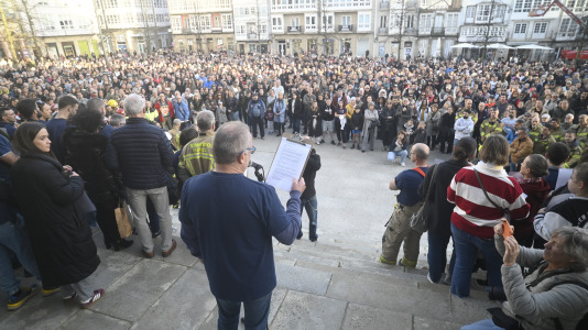 Concentración bomberos en Armas