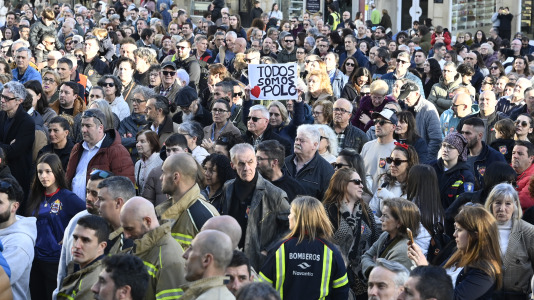 Concentración bomberos en Armas