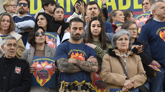 Concentración bomberos en Armas