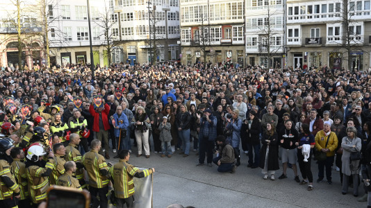 Concentración bomberos en Armas