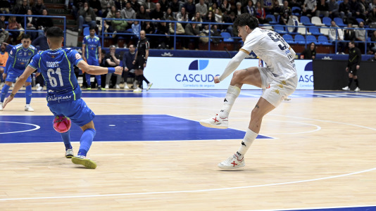 Fútbol sala. O Parrulo contra Valdepeñas